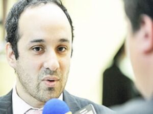 Sujeto tendrá que pagar 200 mil pesos a fiscal por estafarlo con venta de celular
