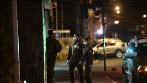 Condenan a chofer que intentó sobornar a carabineros con 25 mil pesos