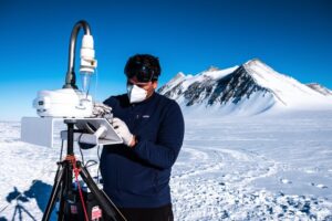 Estudio busca conocer la llegada vía aérea de virus y contaminantes a la Antártica