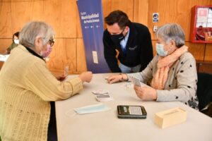 Adultos mayores competirán mañana en escoba, dominó, rummi y carioca