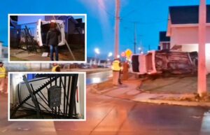 Conductor perdió el control y terminó volcado en el patio delantero de una casa esquina