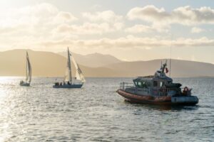 Con luces propias brilló una nueva versión de la regata “Glorias Navales 2022”