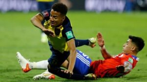 Eduardo Carlezzo y las pruebas de Chile contra Ecuador: “No existen las huellas dactilares de Byron Castillo en su partida de nacimiento”