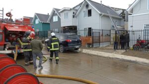Inflamación de aceite originó incendio que destruyó vivienda
