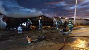 Afectados por incendio en dependencias de Acochi denuncian abandono de autoridades