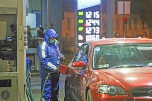 Históricas alzas del  dólar y combustibles golpean a Magallanes
