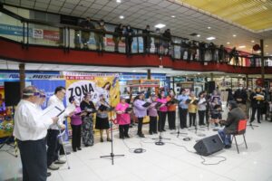 Adultos mayores presentaron muestra de talleres municipales