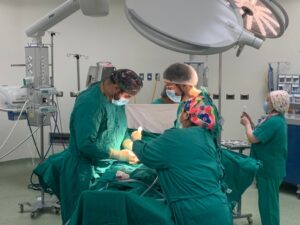 Ronda médica de urología ayudó a solucionar lista de espera en Hospital de Natales