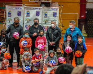 Exjugadores de fútbol visitaron Cabo de Hornos