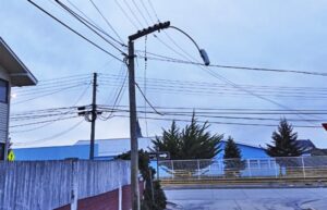 Corte de energía eléctrica por temporal de viento afectó a distintos sectores de Punta Arenas