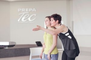 Excazadora de talentos del Cirque Du Soleil realizará seminario gratuito para intérpretes nacionales