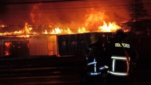 Tres en 3 meses: fuego destruyó unidad de Carabineros
