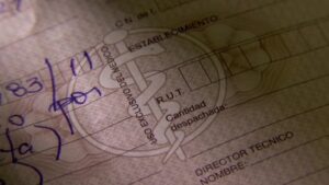 Mujer tendrá que pagar $20 mil por confeccionar receta médica falsa