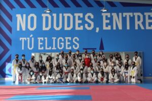 Con buen número de participantes se realizó Seminario de Coach de Taekwondo