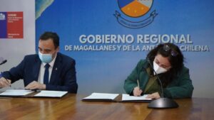 Convenio Gore-Minsal potenciaría Red Asistencial y acabaría con brechas de especialistas