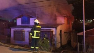 Mujer resultó con quemaduras en incendio de vivienda