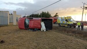 Conductor salvó ileso de volcamiento ocurrido en la Ruta 9 Sur