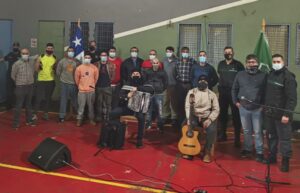 Folcloristas argentinos hicieron bailar a los reos de Porvenir