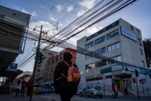 Consejero propone acciones para limpiar el cableado en desuso en las comunas