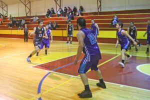 Charles Darwin en damas y Pistoleros en varones: los nuevos punteros del Básquetbol Laboral 2022