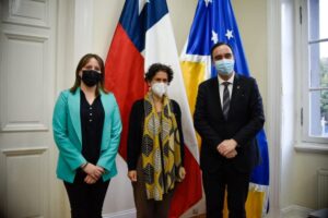 Ministra de Medio Ambiente se reúne con autoridades regionales