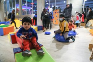 Jardines infantiles “Villa Las Nieves” y “Colores del Viento” realizan hasta hoy exposición en salas cunas en ZonAustral