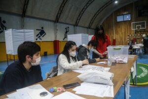 Actores regionales entregan sus visiones de lo que será y lo que se juega en el Plebiscito de Salida