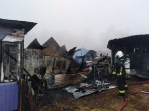 Incendio destruyó vivienda en sector Villa Andrea