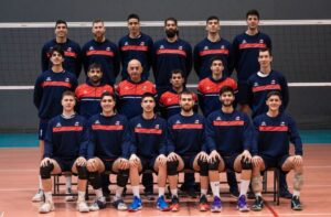 Selecciones de vóleibol de Chile y Argentina juegan hoy en el Gimnasio Fiscal