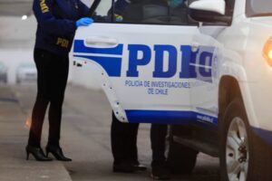 Detienen a pareja que vendió marihuana a agente encubierto