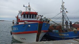 Hombre falleció al interior de lancha en Caleta de Pescadores