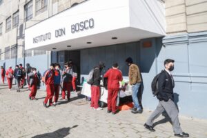 Salud se abre a debatir y evaluar uso de mascarilla en recintos escolares
