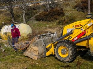 Realizan retiro de chatarras en Cabo de Hornos