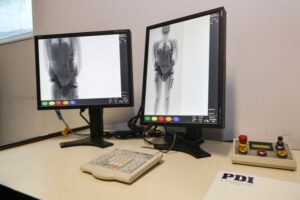 Inauguran body scan en el aeropuerto para detectar ingresos de droga a la región