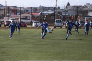 Con el partido entre Titán y Bellavista continúa el fútbol en el Barrio Sur
