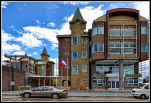 Dueño de local de máquinas de juegos se querelló contra municipio de Puerto Natales