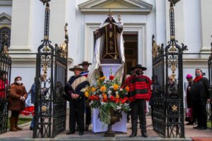 Con tradicional desfile se celebró el Día de Oración por Chile