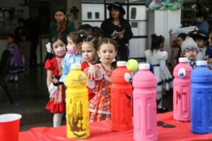 Estudiantes disfrutaron de una jornada de juegos típicos de Fiestas Patrias
