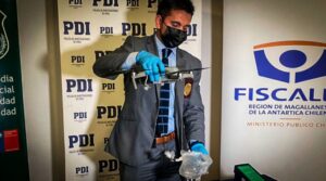 Formalizan a reo que habría coordinado envíos de droga a la cárcel a través de un dron