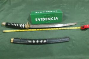 Imponen 841 días de cárcel a chofer que le incautaron drogas y katana tras persecución policial