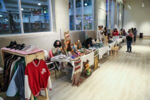 Más de veinte emprendedoras dan vida a Feria Mujer