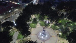 Municipio se querella contra chofer por arremetida en la Plaza de Armas