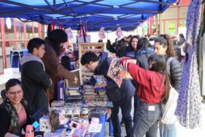 Con feria de pymes se inició semana de aniversario de la UMAG