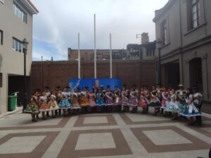 Participantes del Campeonato Nacional Juvenil de Cueca realizaron demostración del baile nacional en la Gobernación