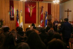 Comunidad del Don Bosco acompañó velatorio del rector Luis Velásquez