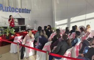 Profesional de la salud entregó una charla preventiva contra el cáncer de mama