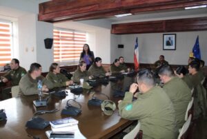 Fiscalía y Carabineros se reúnen para abordar atención de NNA