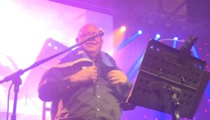 Con bandera de Magallanes al hombro: Pablo Milanés se presentó en el Festival Folclórico en la Patagonia en 2016