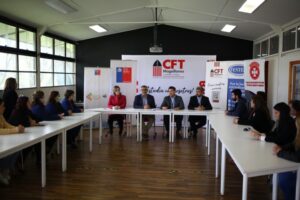 Servicio de Salud y CFT firman convenio para formación de tens en Tierra del Fuego