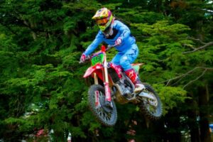 Con figuras en infantiles y adultos se vivió la segunda fecha del Campeonato Regional de Motocross